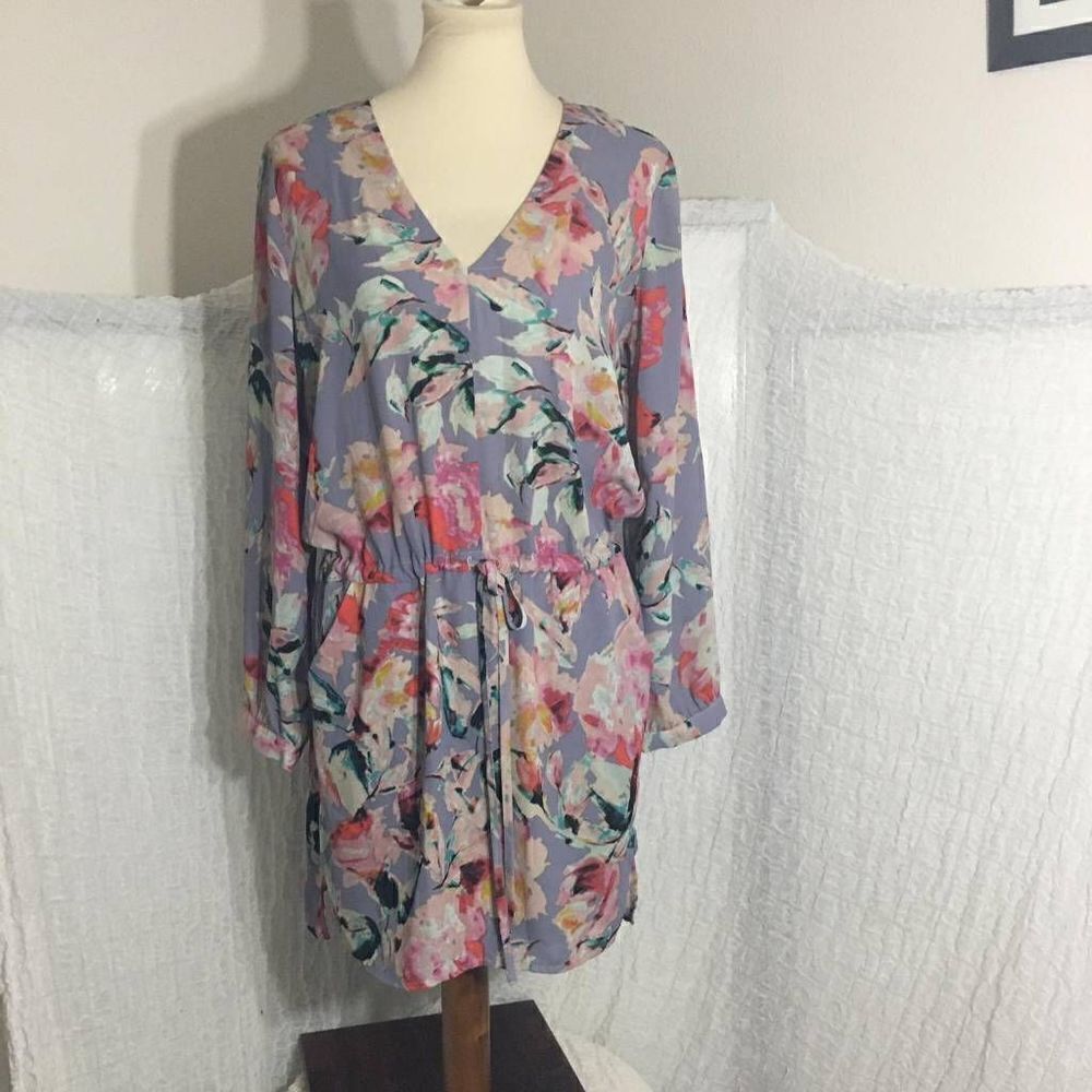 Eight-Sixty Lavender Floral Mini Dress Size Large